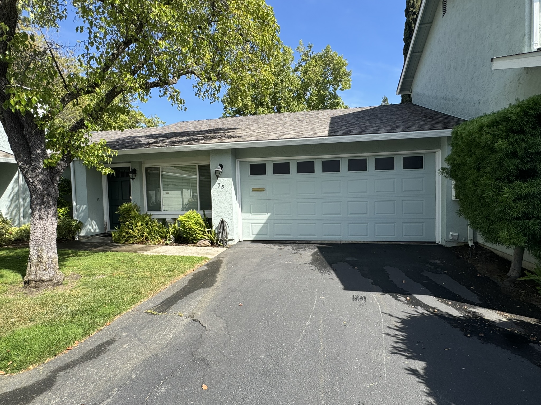 75 Fountainhead Ct - 1